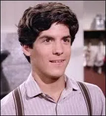 Qui le rencontra en premier ?