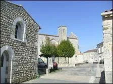Nous partons en Poitou-Charentes, à Nancras. Commune de l'arrondissement de Saintes, elle se situe dans le département ...