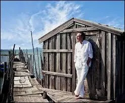 Il chantait " Il tape sur des bambous ", depuis c'est numéro un, quel est ce chanteur ?