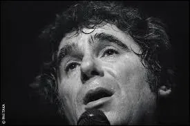 Il chantait " Je suis sous " depuis il est en cellule de dégrisement pour quelques temps, quel est ce chanteur ?