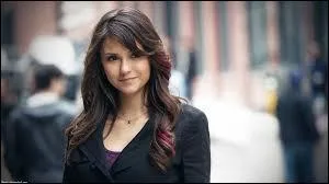 Elena a été adoptée ?