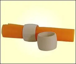 &Agrave; quel si&egrave;cle en France est apparu le rond de serviette ?