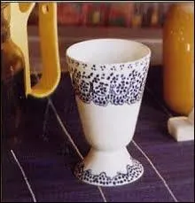 Dans quel pays se trouve la ville qui a donn&eacute; le nom &agrave; une tasse appel&eacute;e "mazagran" ?