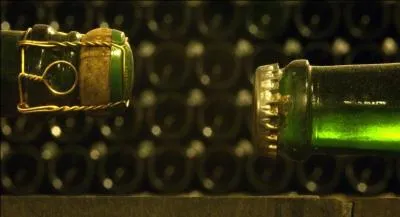 Comment se créent les bulles du champagne ?