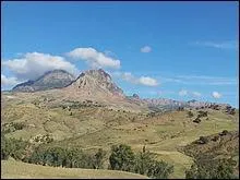 L'Ouarsenis est un massif de montagnes. Dans quel pays pouvez-vous le voir ?