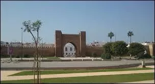 Dans quel pays se trouve Salé ?