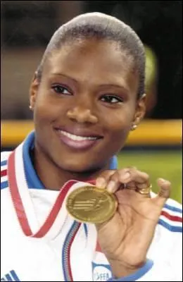 Qui est cette athlète française, spécialiste du sprint et championne du monde du relais 4 × 100 mètres en 2003 ?