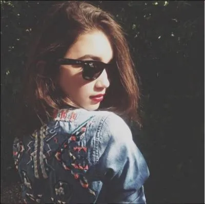 Comment s'appelle la sur de sa meilleure amie ?