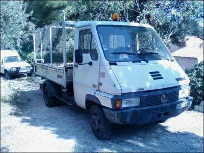 Variante du Master, celle-ci a été produite de 1982 à 1999 (image ci-contre), et s'appelle :