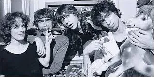 Combien de chansons officielles Téléphone aura-t-il sorties, au final ?