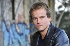 Quel policier fut le plus aimable avec Dorl&eacute;ac ?