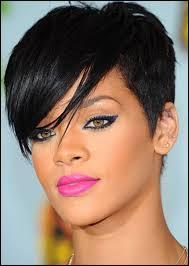 Avec qui Rihanna devait-elle aller aux cérémonies des Grammy Awards ?