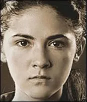 Quel âge a-t-elle ?