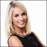 Qui demande en mariage Maud ?