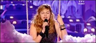 Louane a participé, comme dit dans la description du qui, à "The Voice, la plus belle voix", à seulement 16 ans. Durant le tournage de cette émission, elle a brutalement perdu son père. Quelle chanson a-t-elle interprété en demi-finale, lui rendu hommage ?