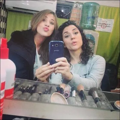 Quel est le nom de famille de Nata et Léna ?