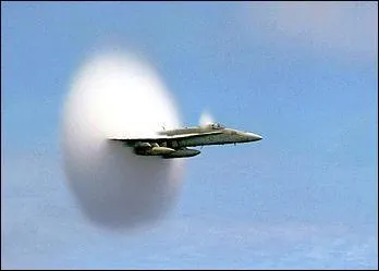 Vrai ou faux - Sur l'image c'est un avion de chasse.