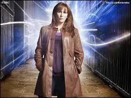 Qui est cette femme qui accompagne le Docteur 10 ?