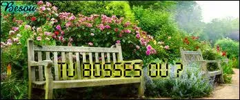 Quelqu'un aimerait bien savoir où vous travaillez... Comment vous le demandera-t-il en anglais ?