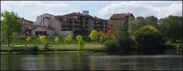 Marie-Pierre et ses amies vont passer quelques à Dax. Elles doivent se rendre dans le département ...