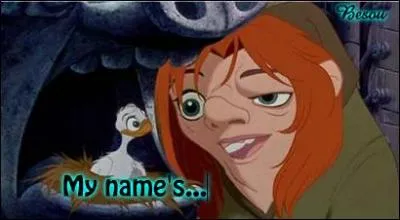 Il porte une grosse bosse sur son dos et doit rester en haut de la cathédrale de Notre-Dame sur les ordres de Frollo. Te souviens-tu de cet homme qui mérite tant de compassion ?