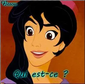 Ce jeune homme possède un singe qu'il appelle "Abu". Il habite en Arabie. Qui est-il donc ?