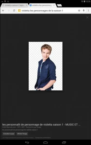 Comment s'appelle le garçon sur la photo ?