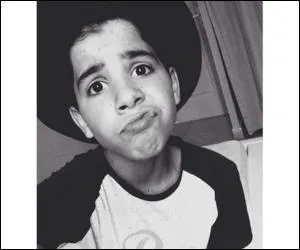 Avec quels youtubeurs s'entend-il bien ?