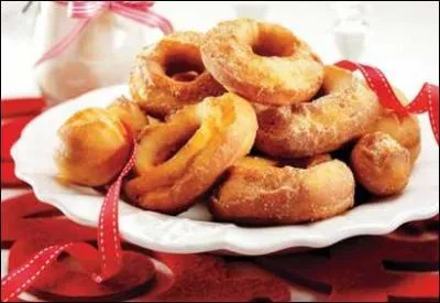 Au Québec, beignet sucré en forme d'anneau :