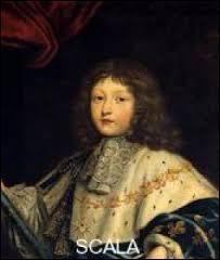 Quel âge avait Louis XIV lorsqu'il accéda au trône ?