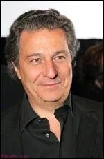 Après avoir rencontré Charles, Claude perd un peu la tête et se lance dans une nouvelle activité. Laquelle ?