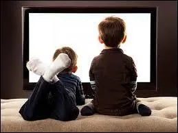 Je veux regarder ______ émission !