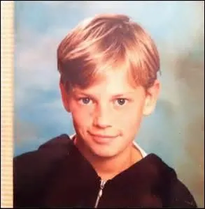 Quel est le nom de ce jeune homme ?