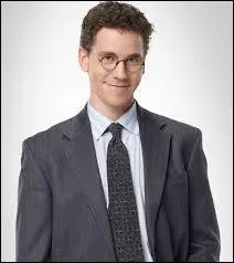 Et qui est son assistant ?