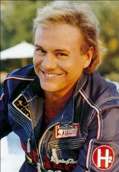 A quel chanteur doit-on le tube "Aimons-nous vivants" en 1989 ?