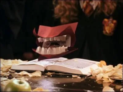 Lettre reçue par Ron Wisley à Poudlard, dans le deuxième volet de la saga Harry Potter.