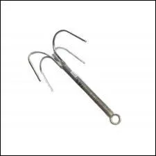 Il avait mis le _________ sur Lucienne.