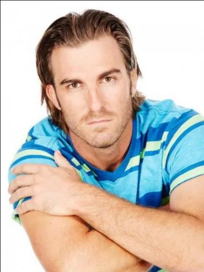 Kevin est en couple avec :