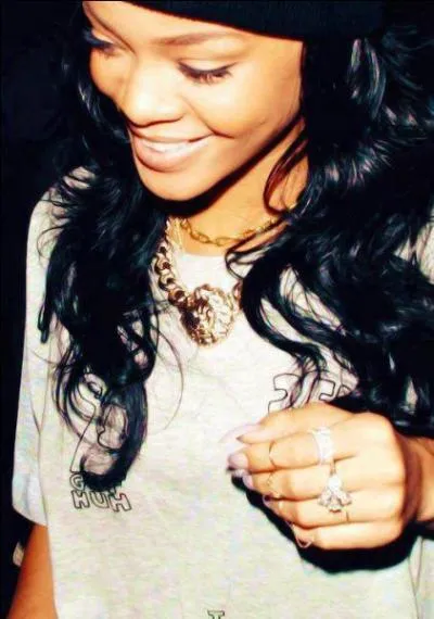 Avec laquelle de ces grandes légendes de la musique Rihanna a-t-elle collaboré ?