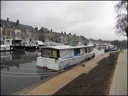 Je vous emm&egrave;ne &agrave; Briare. Ville Loir&eacute;taine de la r&eacute;gion agricole de la Puisaye, elle se situe en r&eacute;gion ...
