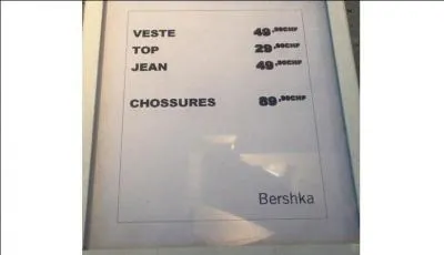 Non seulement, cette paire de pompes vaut cher, mais en plus elle a pris cher, au niveau de l'orthographe, ou pas.