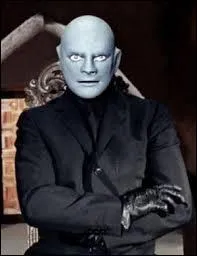 Dans les années 60, quel acteur incarne "Fantômas" au cinéma ?