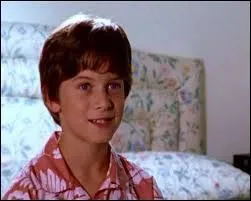 Le fils de Sharona se nomme...