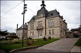 Ville de la banlieue de Tours, Saint-Pierre-des-Corps se situe dans le département ...