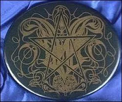 Que symbolise le pentacle ?