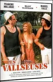 Plutôt sympa cette affiche, non ? Hollande se la joue Gérard Depardieu, Valls nous la fait Patrick Dewaere. Quant à la ravissante Najat Belkacem, elle a subtilisé la place de la comédienne figurant sur la bonne affiche. Qui est-elle ?