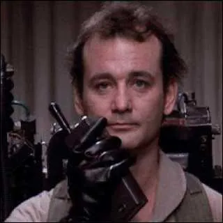 Le Dr Peter Venkman et chasseur de fantômes est interprété par l'acteur ...