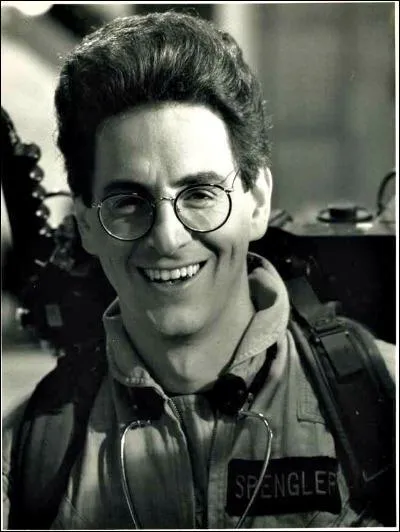 Le Dr Egon Spengler et chasseur de fantômes est interprété par l'acteur...