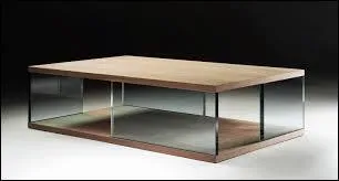 G&eacute;n&eacute;ralement, en quoi une table est-elle faite ?