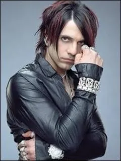 Comment se nomme ce magicien, assez connu aux Etats-Unis, il est connu pour son émission Mindfreak.